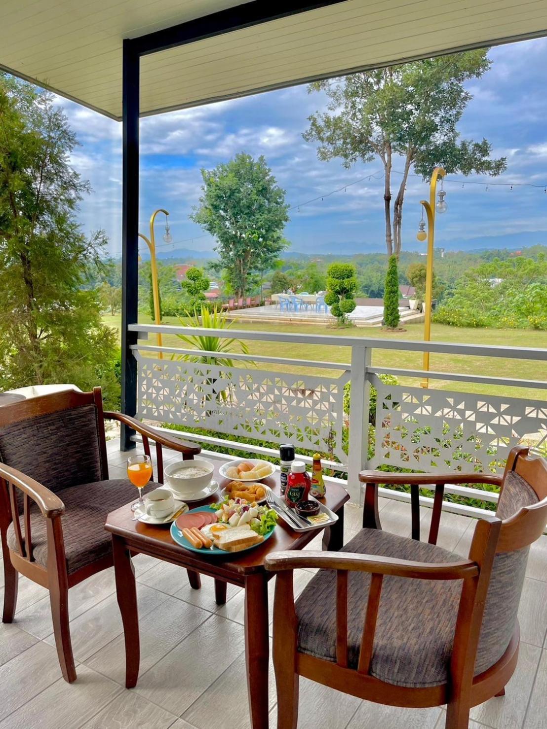 River Valley Resort แอทน่าน Kültér fotó