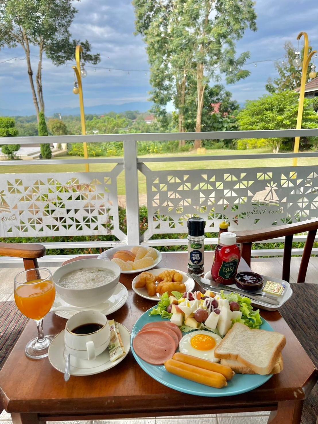 River Valley Resort แอทน่าน Kültér fotó