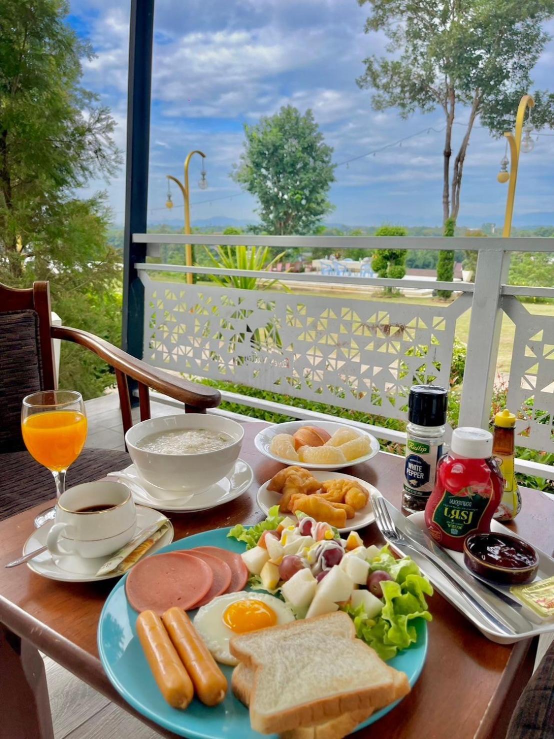 River Valley Resort แอทน่าน Kültér fotó