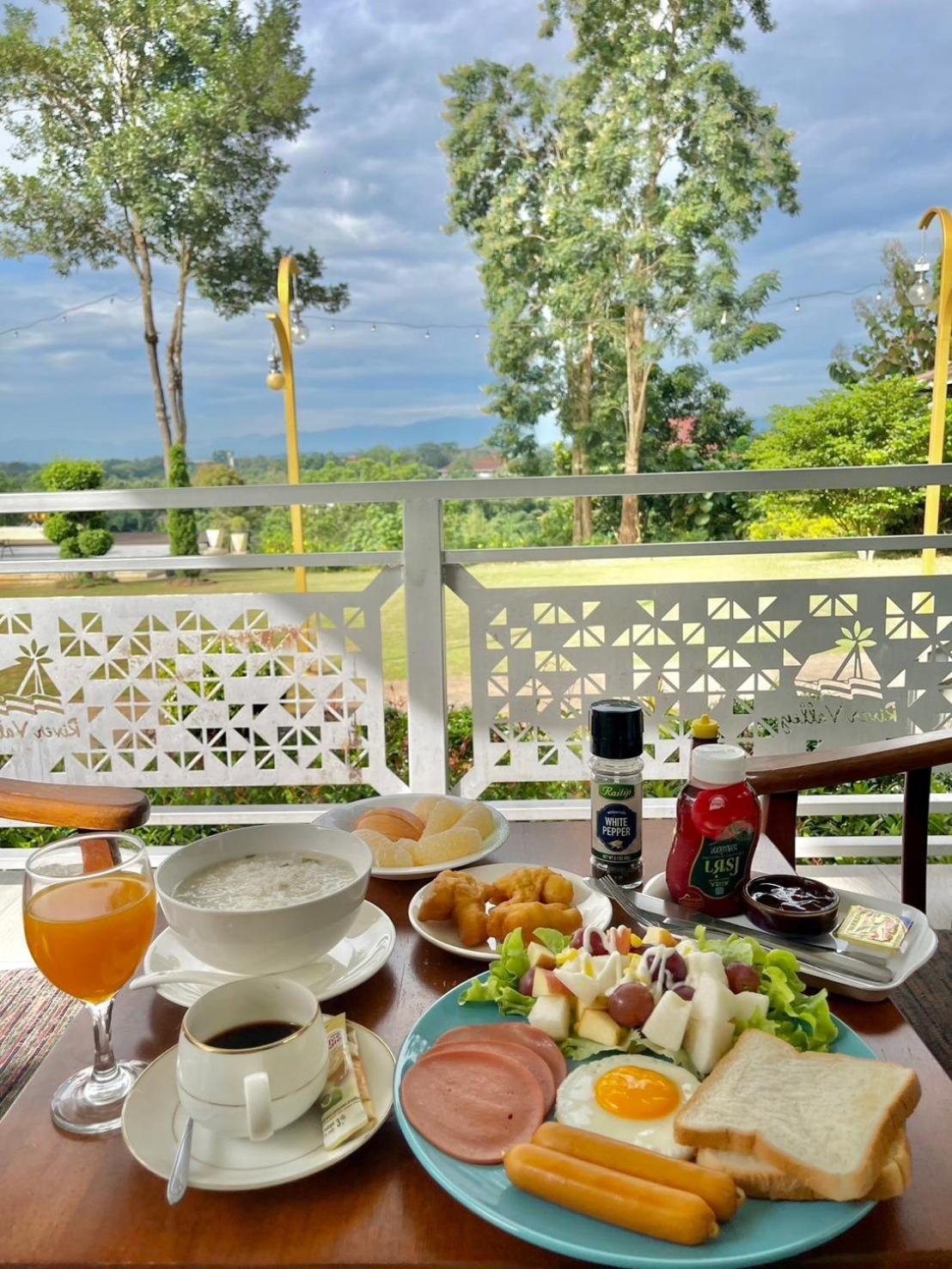 River Valley Resort แอทน่าน Kültér fotó
